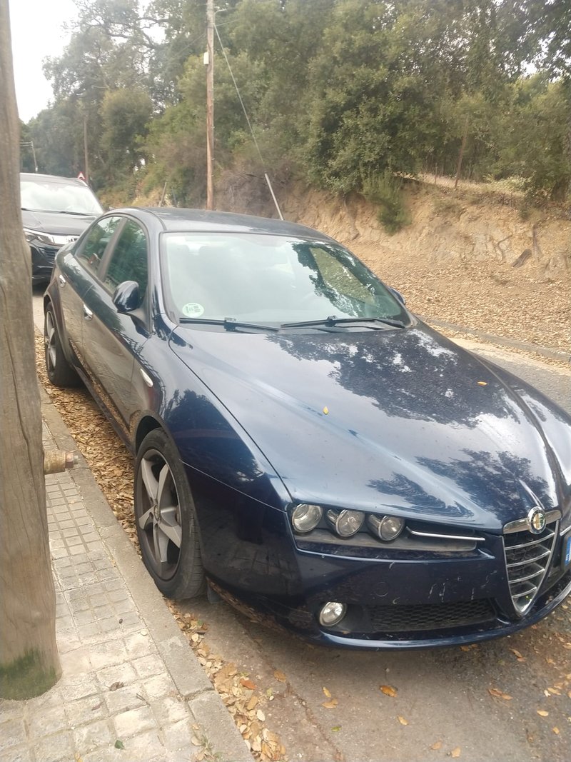 Alfa Romeo 159 2011 - foto 1
