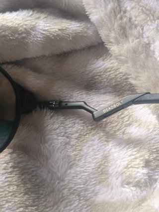 Gafas Oakley Deadbolt rojas
