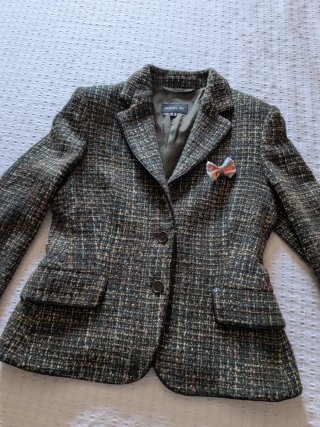 Chaqueta lana ,poliamida y poliester nuy bonita