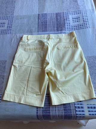 Pantalón corto chino T-40 amarillo
