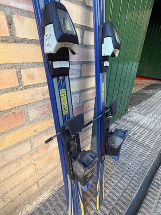 Esquís TCS azules