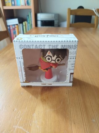 Figura Harry Potter en escoba