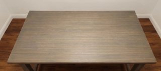 Mesa de comedor de madera