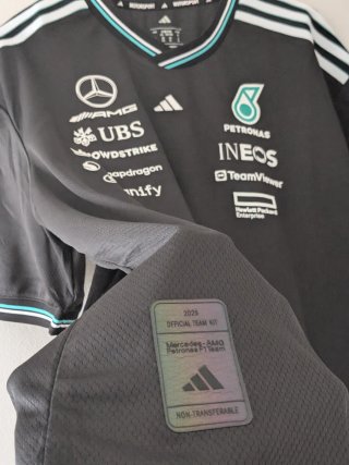 Camiseta Mercedes-AMG Petronas F1. Talla XL