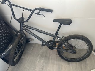 Bicicleta BMX gris