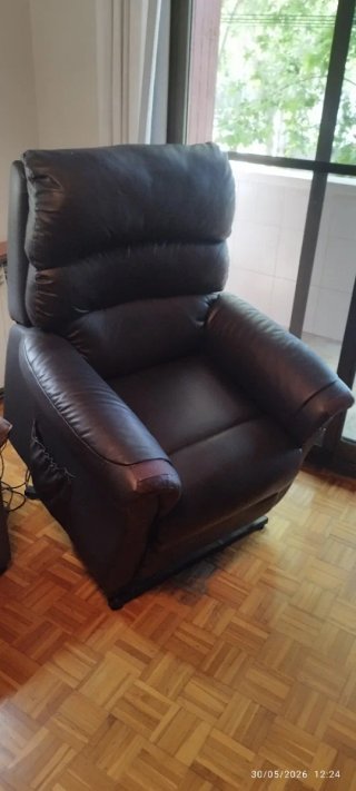 Sillón reclinable y elevable motorizado de piel