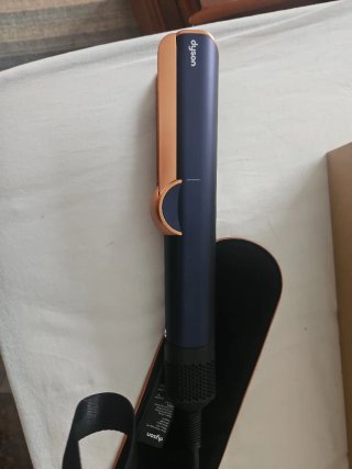 Dyson Airaight Azul y Dorado