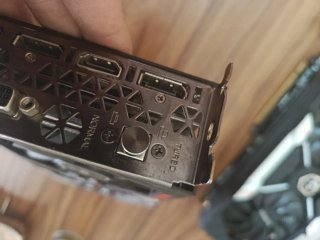 3 Tarjetas Gráficas, dos 1060 de 6Gb GDDr5 y rx580