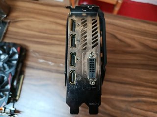 3 Tarjetas Gráficas, dos 1060 de 6Gb GDDr5 y rx580