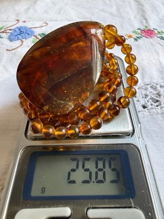 Collar de ámbar con colgante