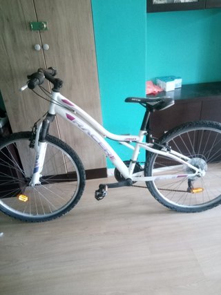Bicicletta bianca per bambina/donna
