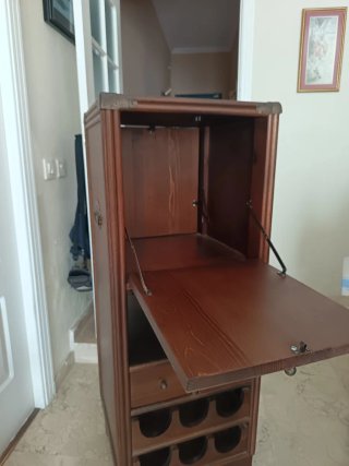 Mueble Botellero Madera y Cristal