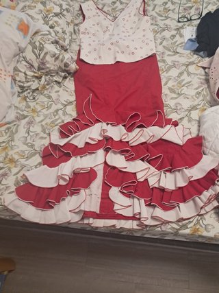 Falda flamenca y dos corpiňos