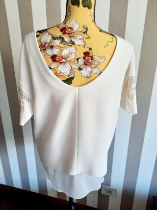 Blusa zara con tachuelas