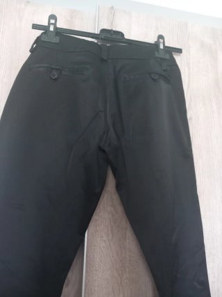 Pantalón de raso negro