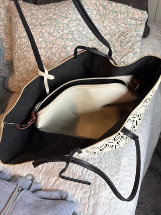 Bolso de verano blanco y negro