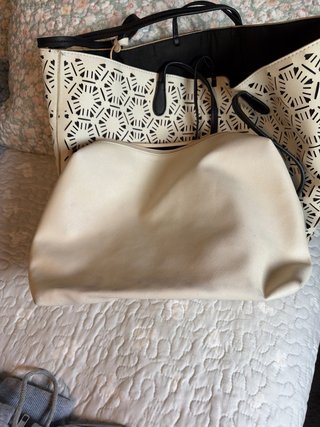 Bolso de verano blanco y negro