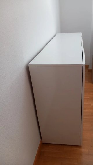 Mueble de salón blanco y negro