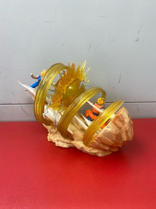 FIG: GOKU VS VEGETA "DBZ"