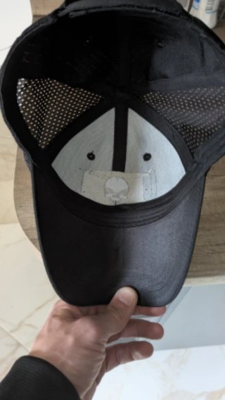 Gorra Negra con Parche Calavera