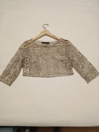 Vestido ceremonia con torera y fajín