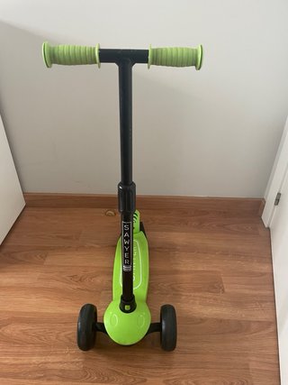 Patinete Sawyer Ruedas LED Ajustable