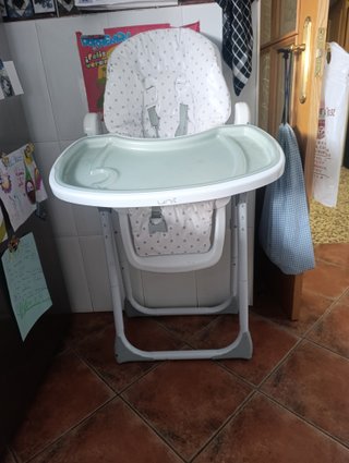 Trona infantil Unit con bandeja