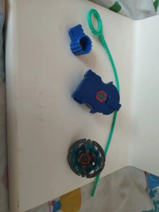 Beyblade Flame Byxis Lanzador y Beyblade