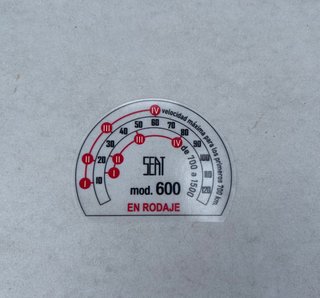 Pegatina Seat 600 En Rodaje