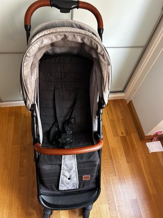 Silla de paseo Kinderkraft plegable y ligera