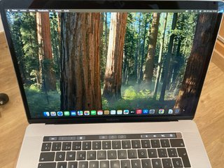 Macbook pro 15” touch bar i7 6cores 16 ram
