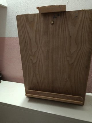 Maletín de pintura con caballete