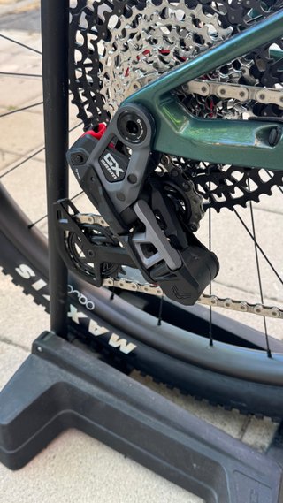 Orbea Oiz M10 AXS 2025.