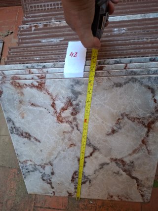 220 Baldosas 40x40 + 93 Rodapiés Nuevos