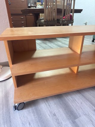 Mueble TV madera con ruedas