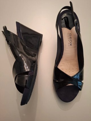 Sandalias Geox Piel Charol Negro Talla 40