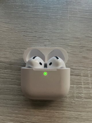 Airpods 4 Base Blanco