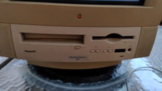 Apple Macintosh Performa 5260 (PowerPC)