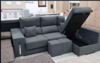 ✔ Divano grande grigio con 2 pouf. Spedizione e montaggio