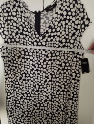 Vestido sin estrenar manga corta con etiqueta