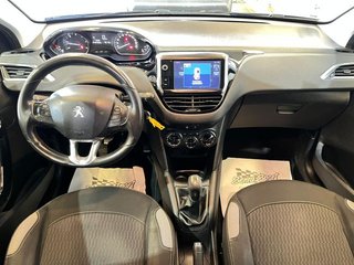 Peugeot 208 5P STYLE 1.6 BlueHDi 55KW (75CV)