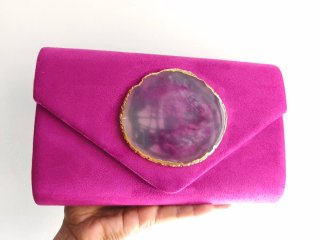 Bolso de fiesta fucsia con piedra