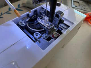 Máquina de coser SINGER CURVY 8763