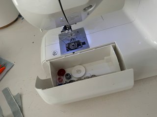 Máquina de coser SINGER CURVY 8763