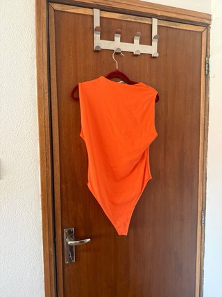 Body senhora laranja