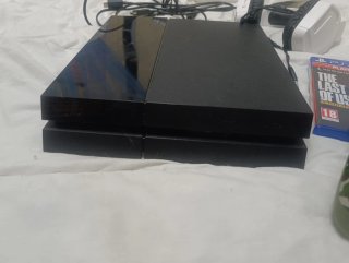 PS4 (PlayStation 4) Negra + Accesorios