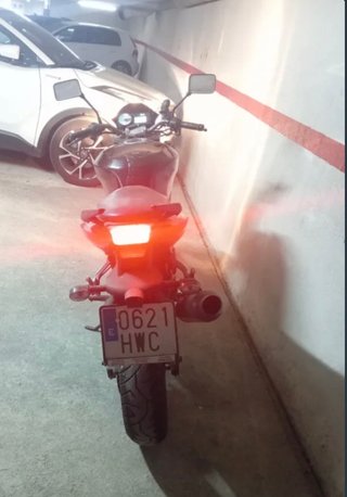 Hyosung GT250i Comet Negra