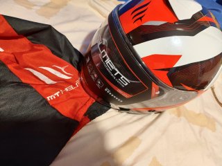 Casco de moto MT Helmets