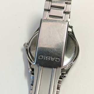 Reloj Casio Clásico Acero Esfera Blanca