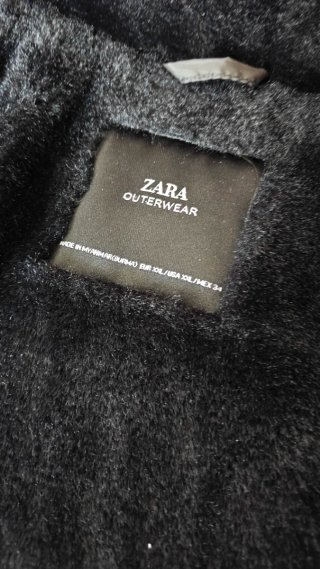 Abrigo plumas Zara